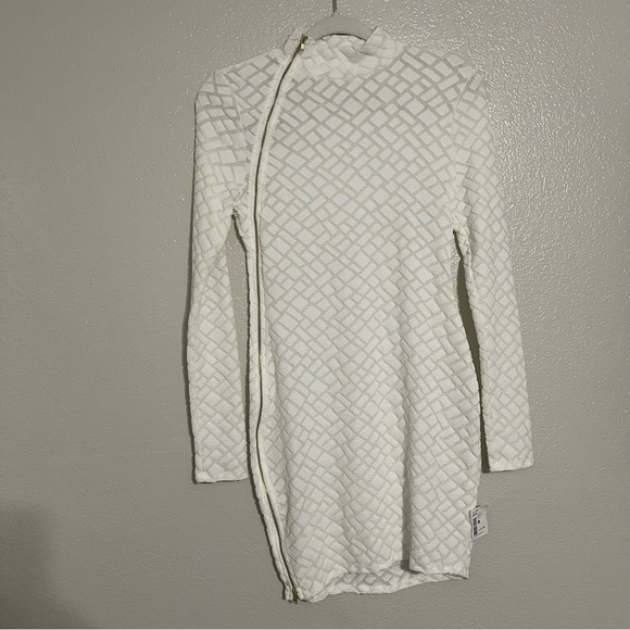 Erin Long Sleeve Bodycon Mini Dress Size Medium - Picture 2 of 8